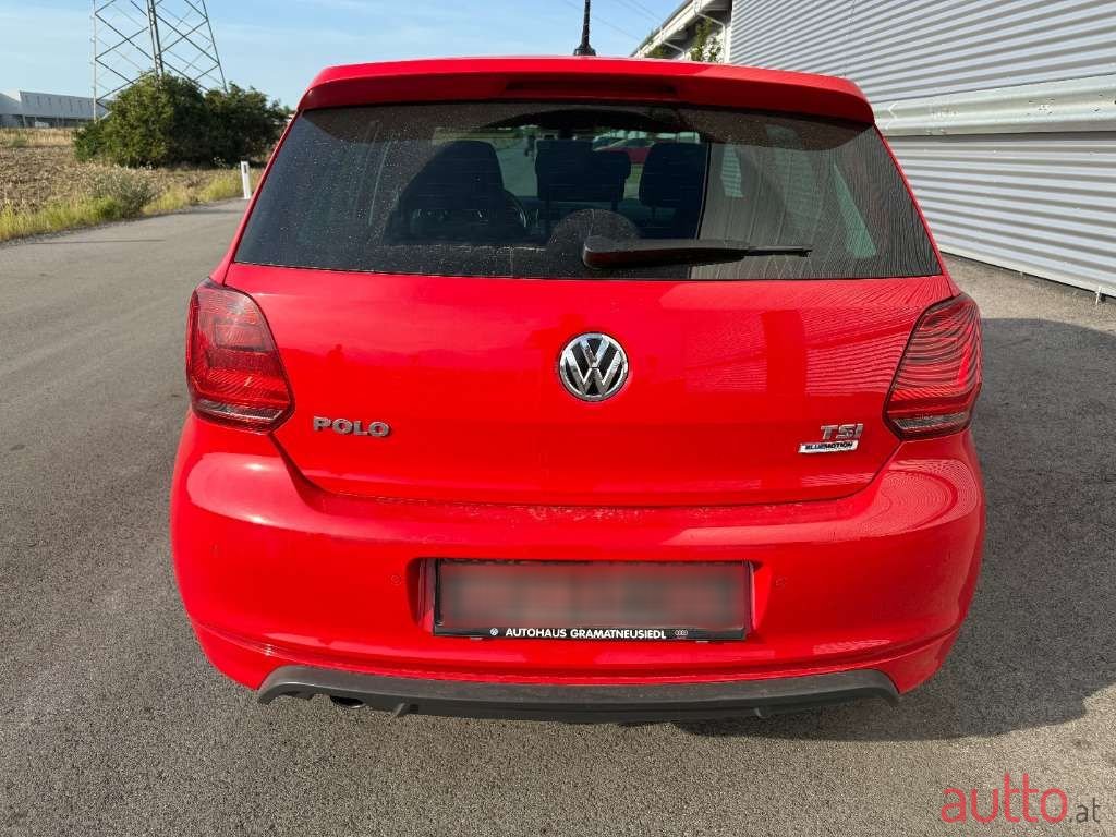 2017' Volkswagen Polo photo #6