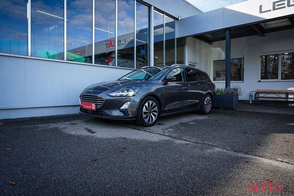 2020' Ford Focus photo #1