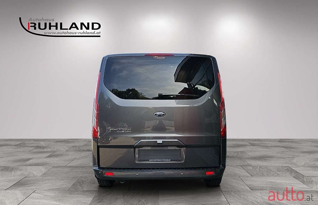 2018' Ford Tourneo photo #4