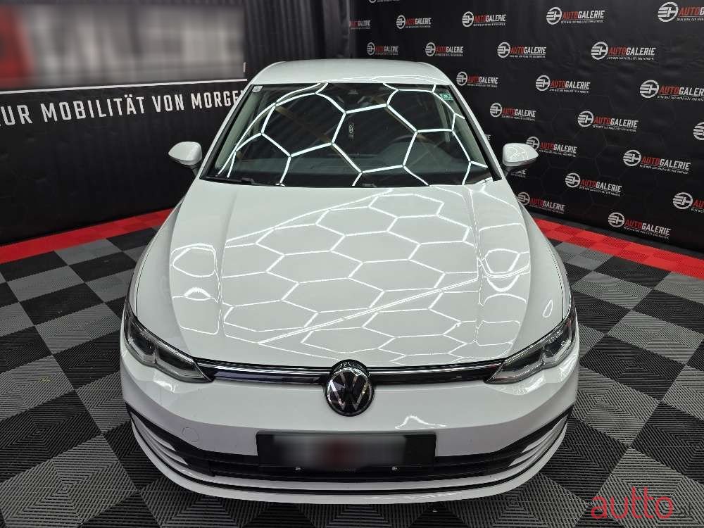 2020' Volkswagen Golf photo #2