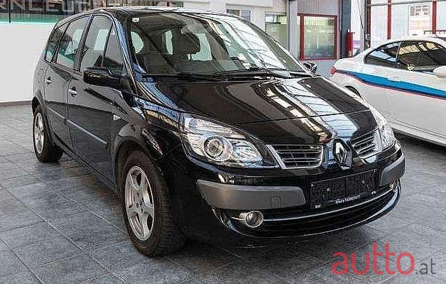 2009' Renault Grand Scenic photo #1