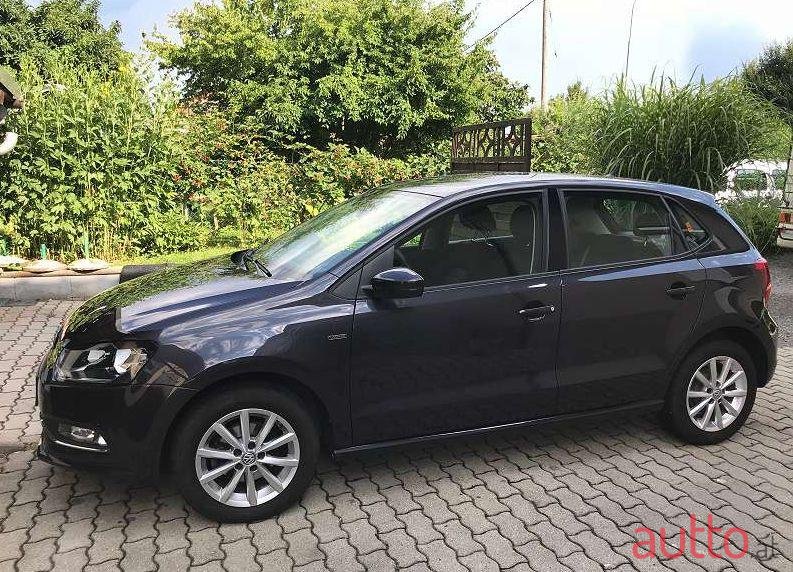 2015' Volkswagen Polo photo #1