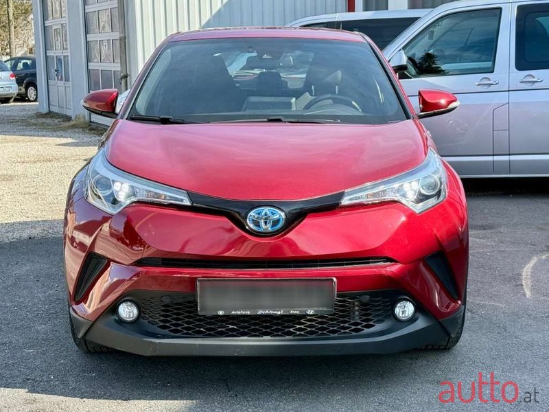 2016' Toyota C-HR photo #2