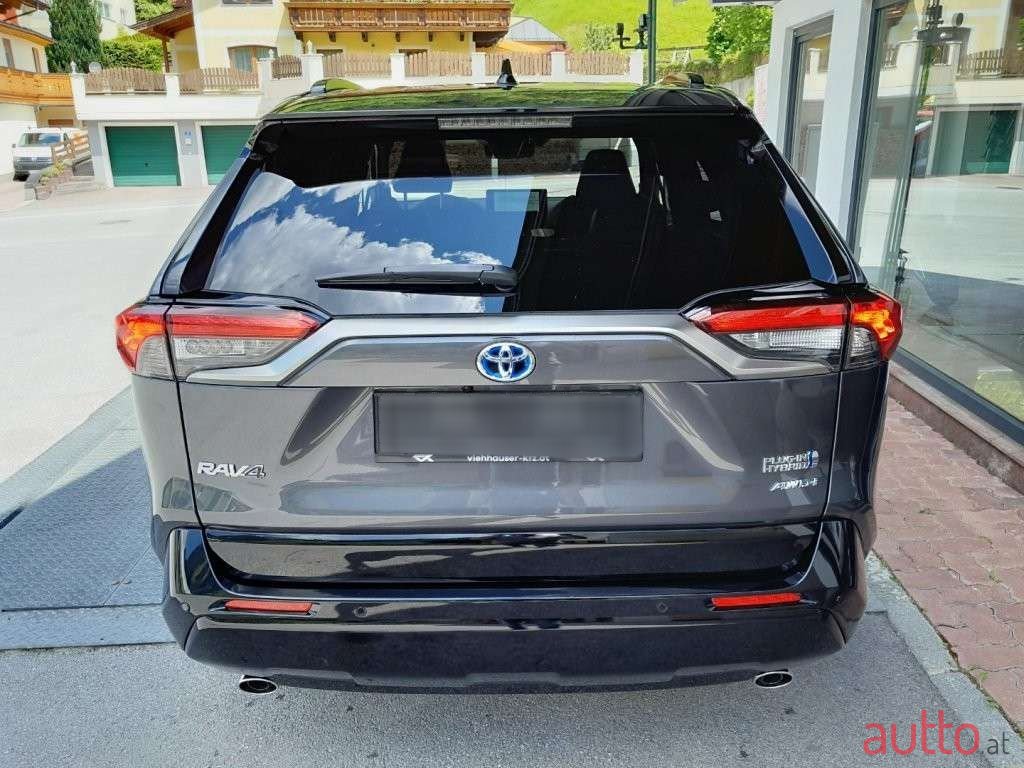 2023' Toyota RAV4 photo #5