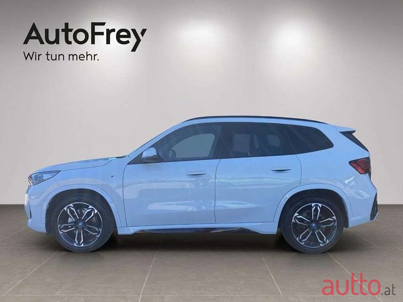 2024' BMW iX1 photo #4