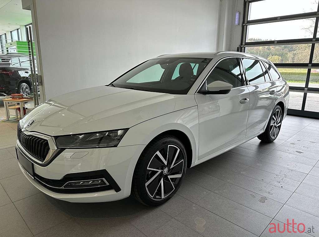 2023' Skoda Octavia photo #1