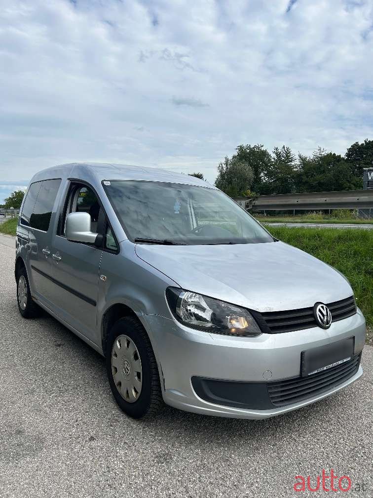 2013' Volkswagen Caddy photo #2