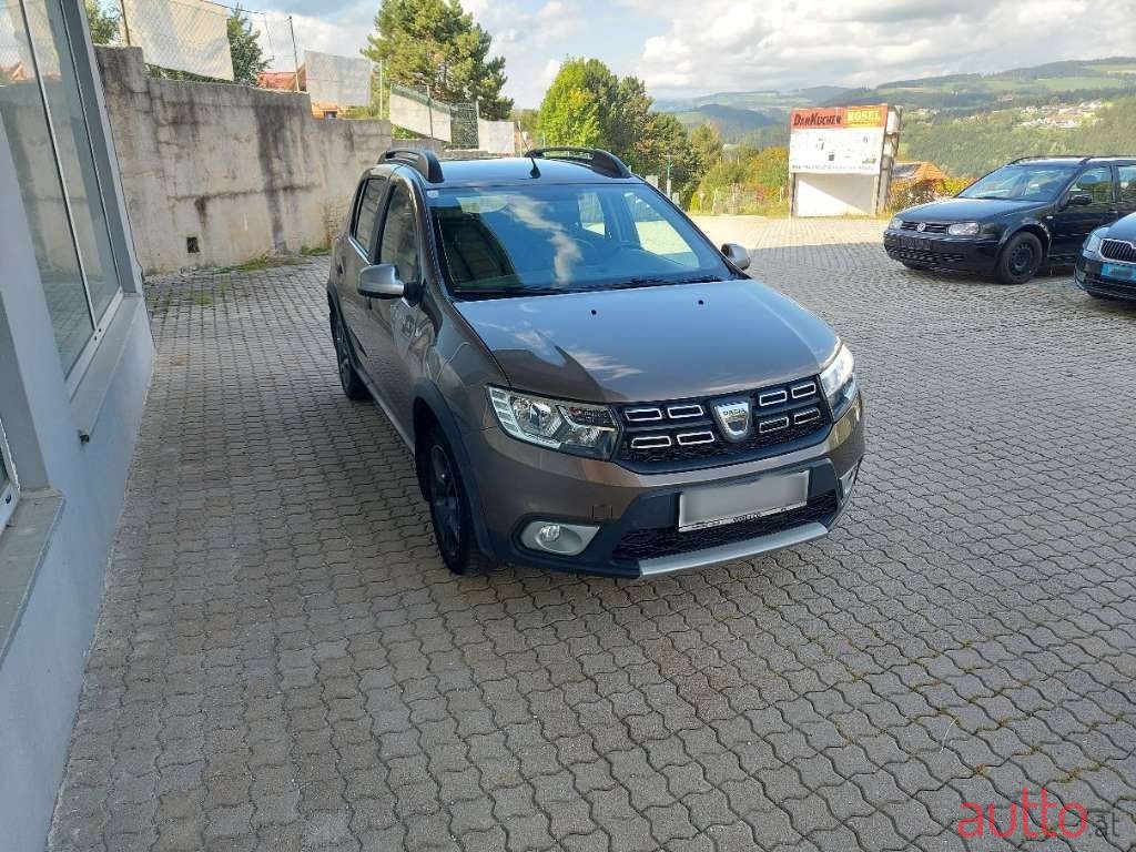2017' Dacia Sandero photo #3