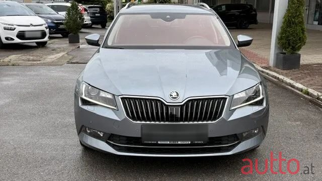 2017' Skoda Superb photo #4