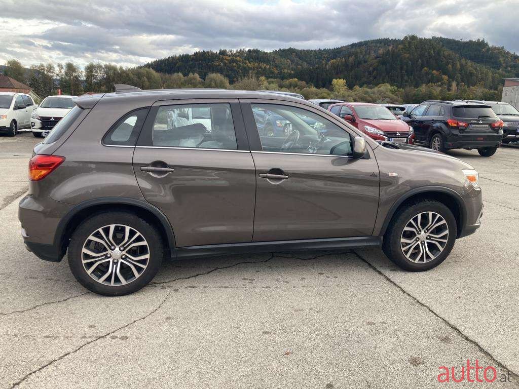 2018' Mitsubishi ASX photo #5