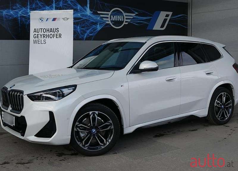 2024' BMW iX1 photo #3