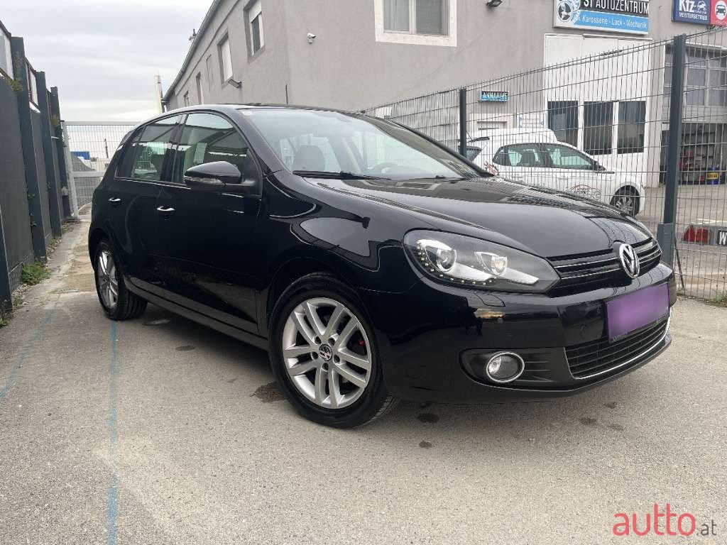 2012' Volkswagen Golf photo #4