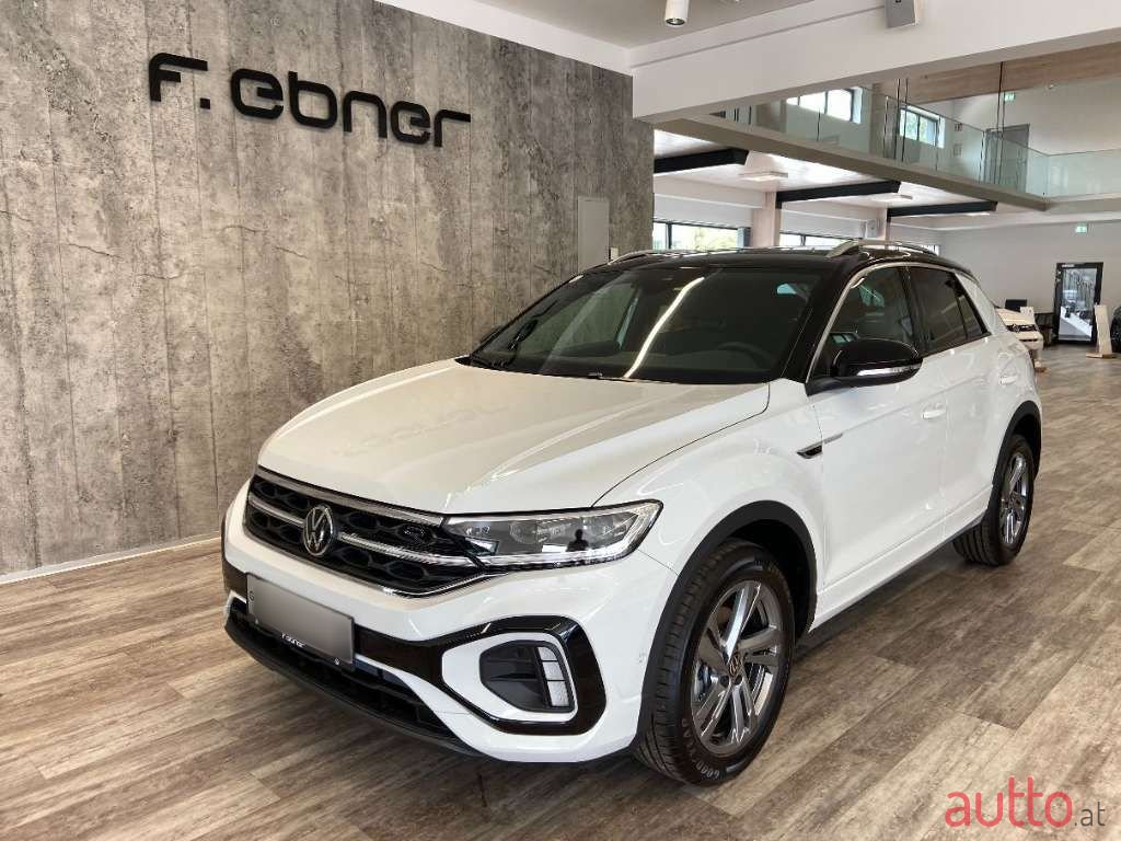 2023' Volkswagen T-Roc photo #1