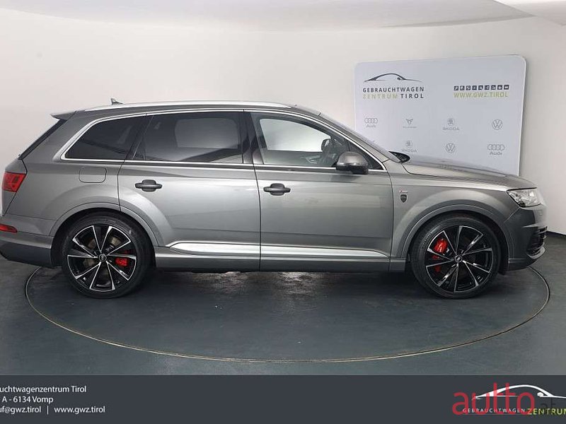 2015' Audi Q7 photo #4