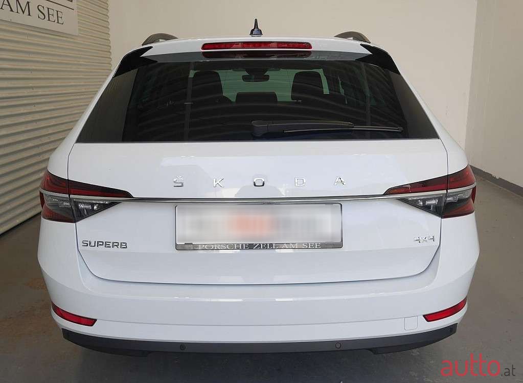 2023' Skoda Superb photo #3