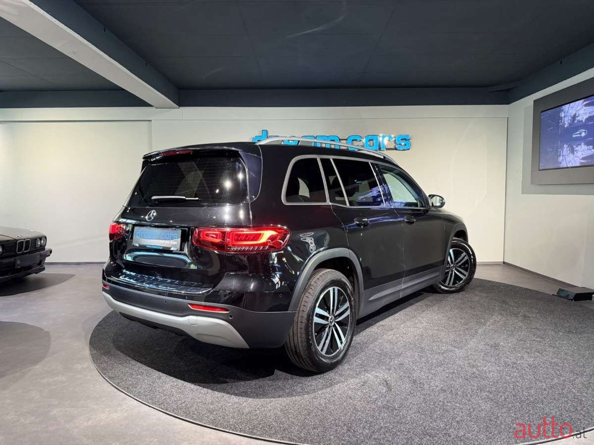 2021' Mercedes-Benz GLB photo #2