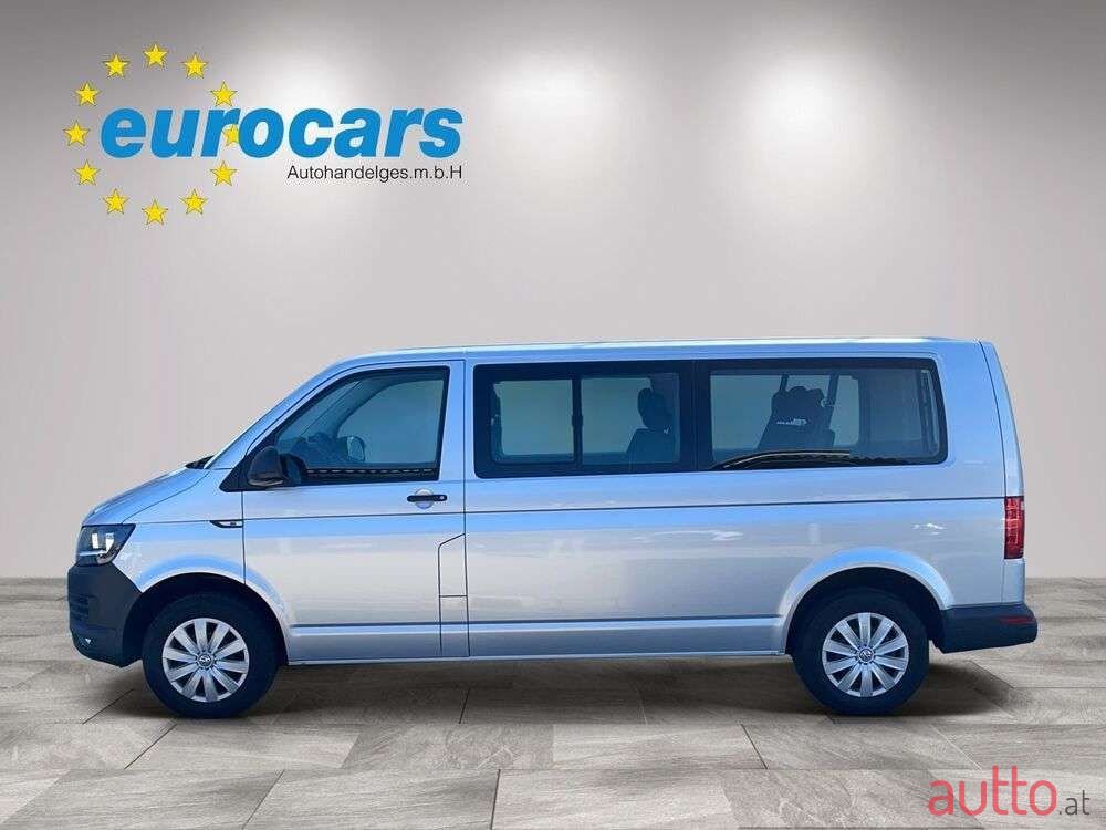 2018' Volkswagen Caravelle photo #6