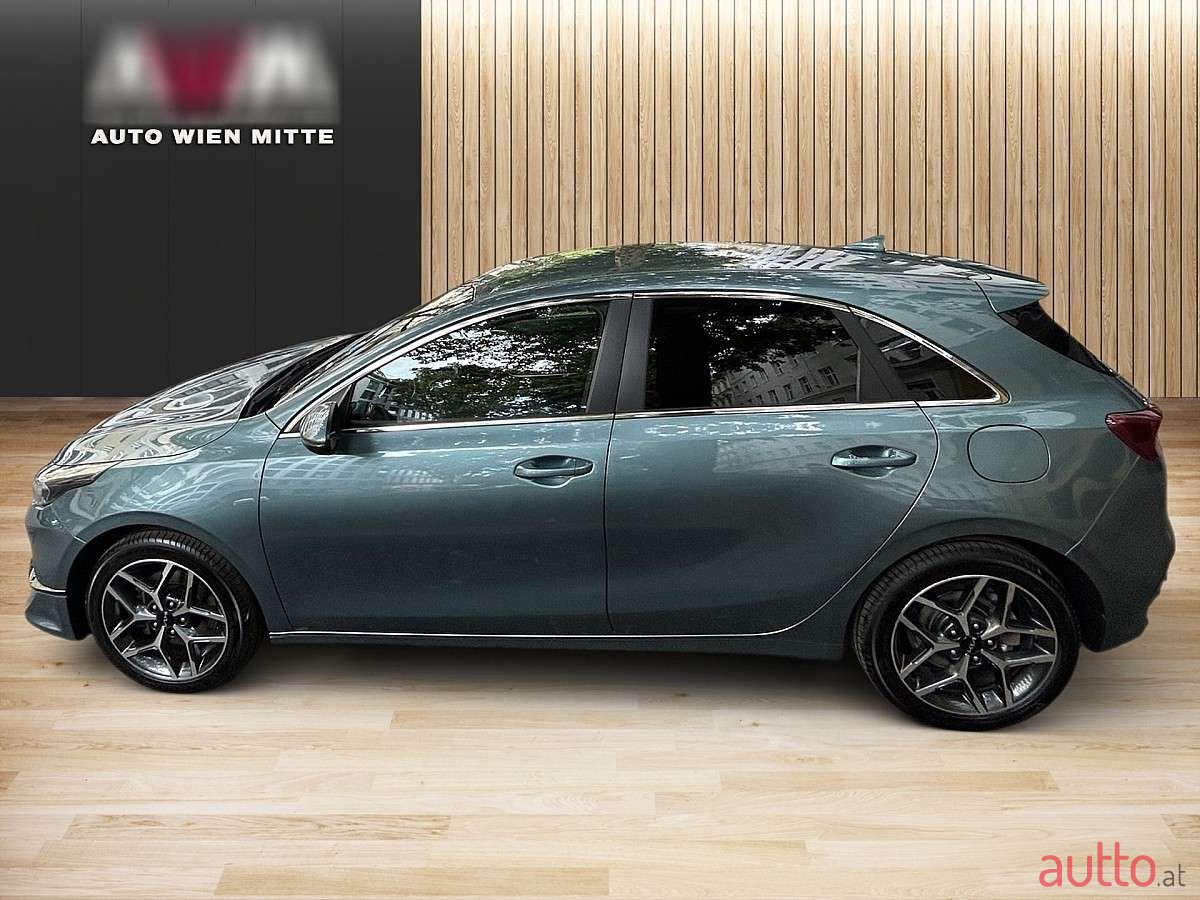 2022' Kia Ceed photo #5