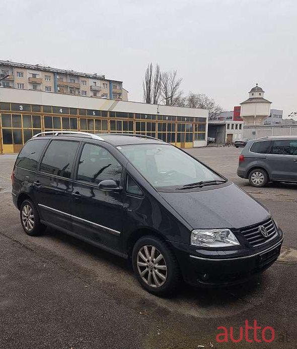 2004' Volkswagen Sharan photo #1