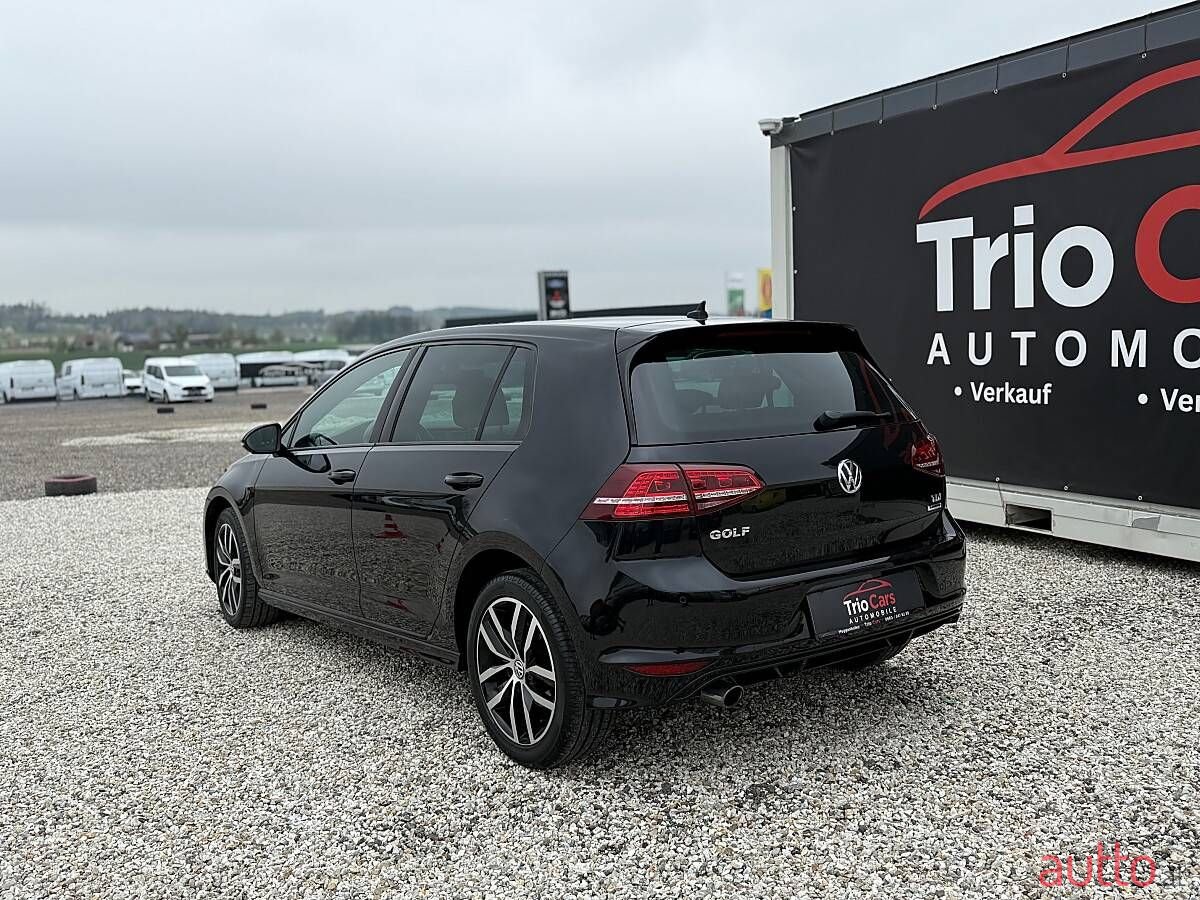 2016' Volkswagen Golf photo #6