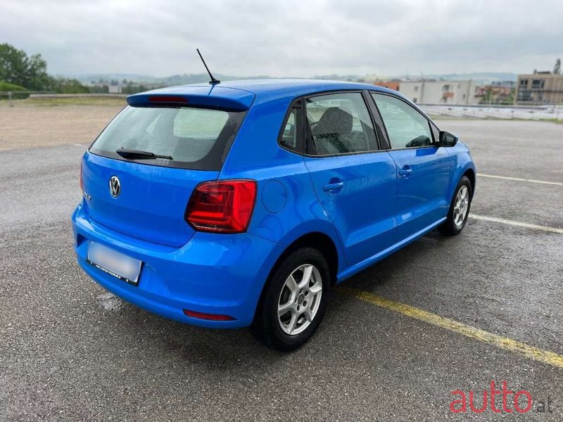 2015' Volkswagen Polo photo #5