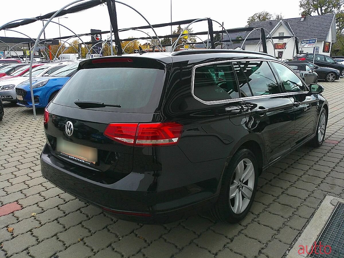 2015' Volkswagen Passat photo #3