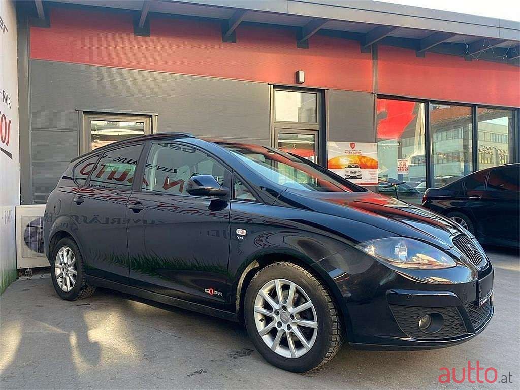 2012' SEAT Altea XL photo #2