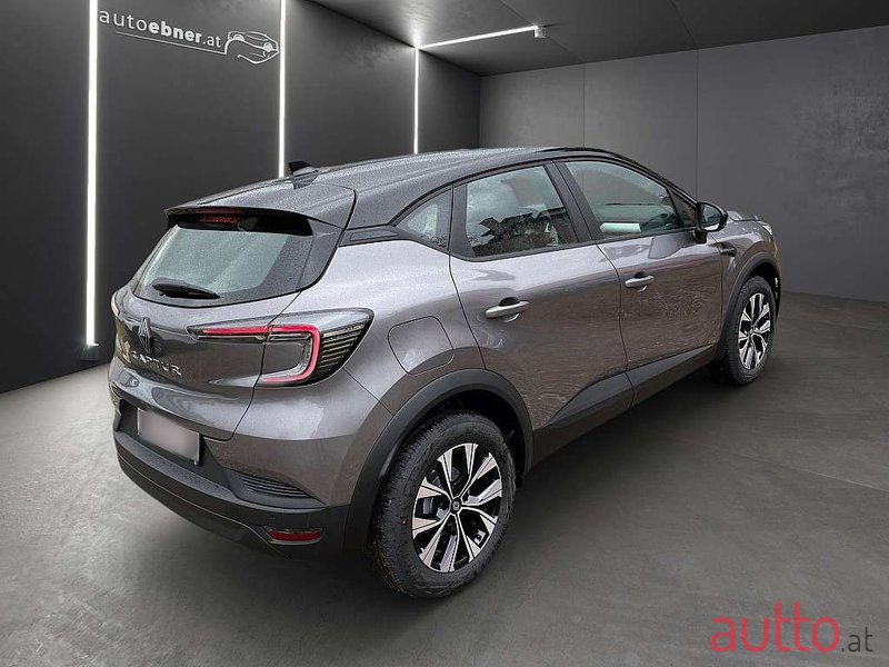 2024' Renault Captur photo #5