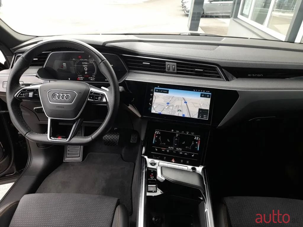 2023' Audi e-tron photo #3