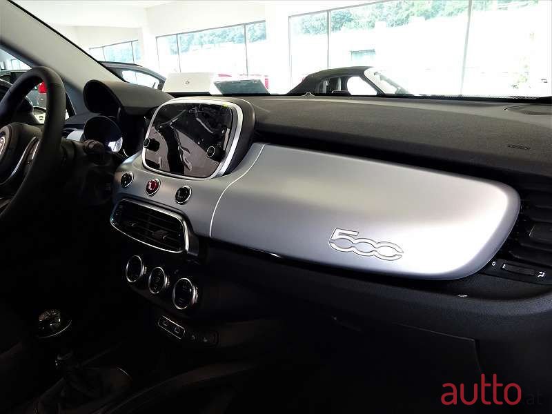 2021' Fiat 500X photo #5