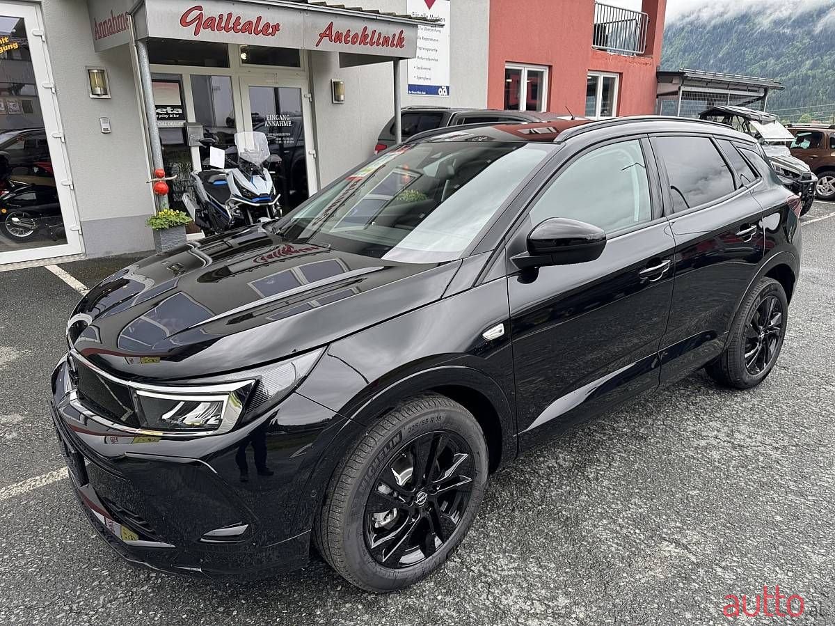 2024' Opel Grandland photo #1