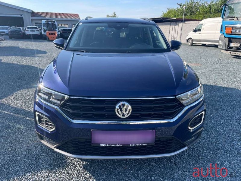 2018' Volkswagen T-Roc photo #2