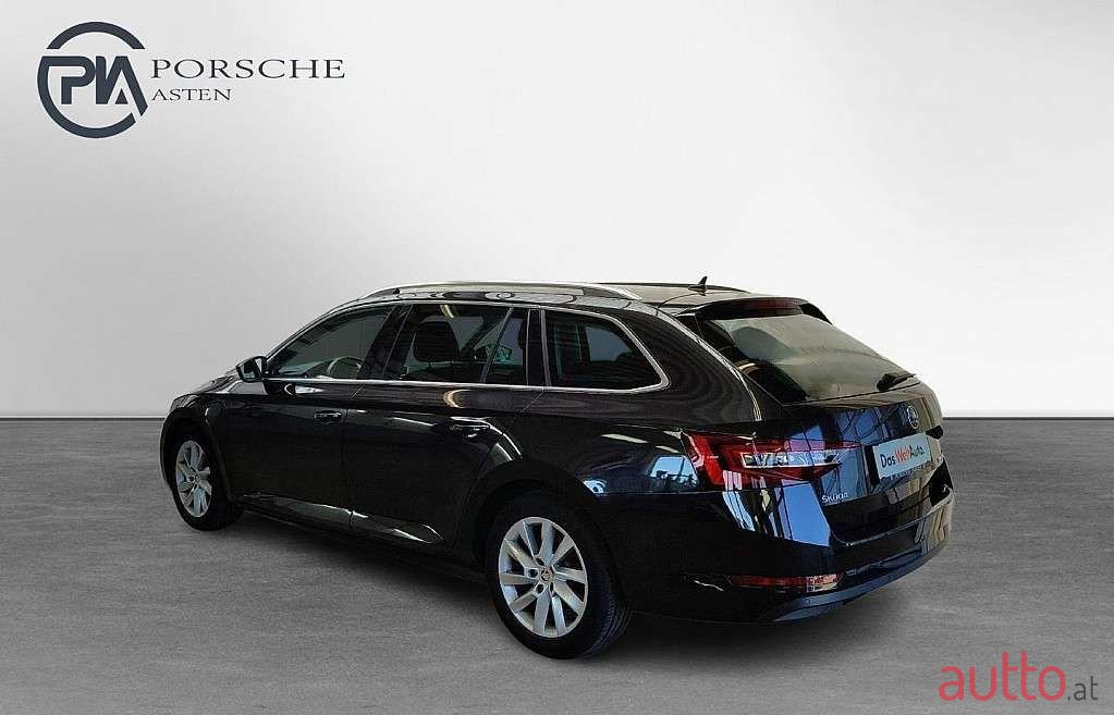 2017' Skoda Superb photo #2
