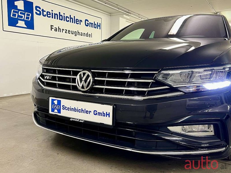 2020' Volkswagen Passat photo #2