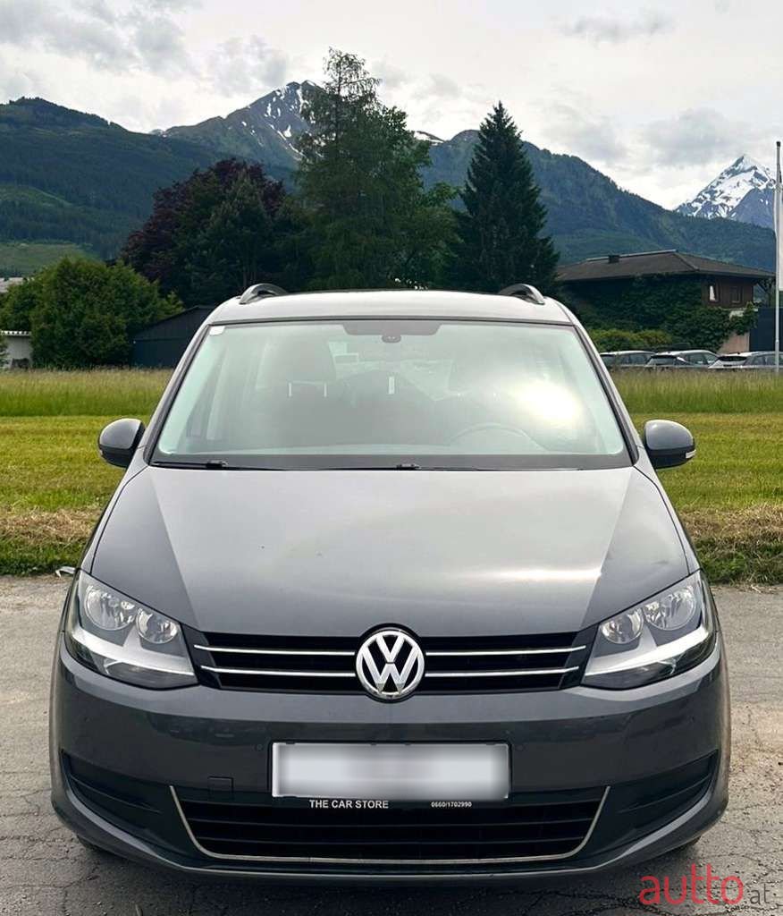 2011' Volkswagen Sharan photo #2