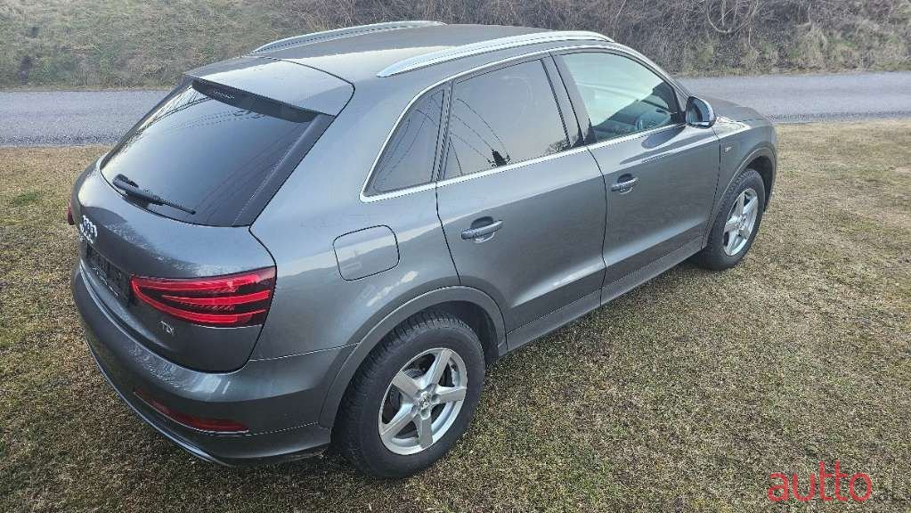 2012' Audi Q3 photo #6