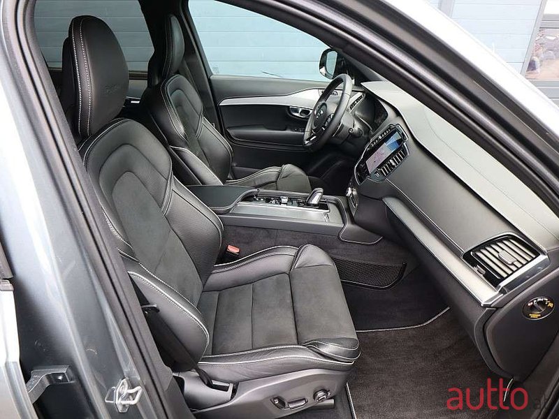 2020' Volvo XC90 photo #5