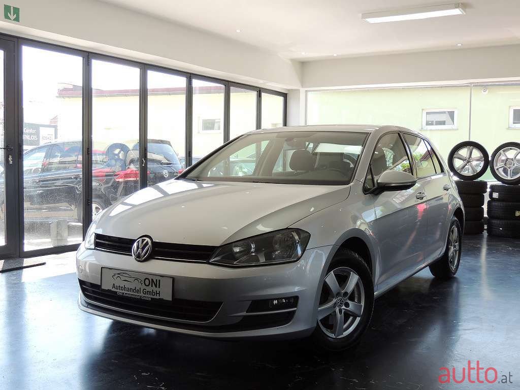2015' Volkswagen Golf photo #1
