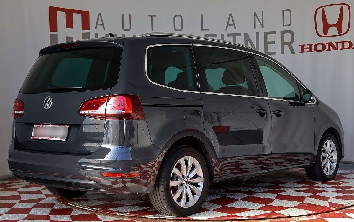 2020' Volkswagen Sharan photo #2