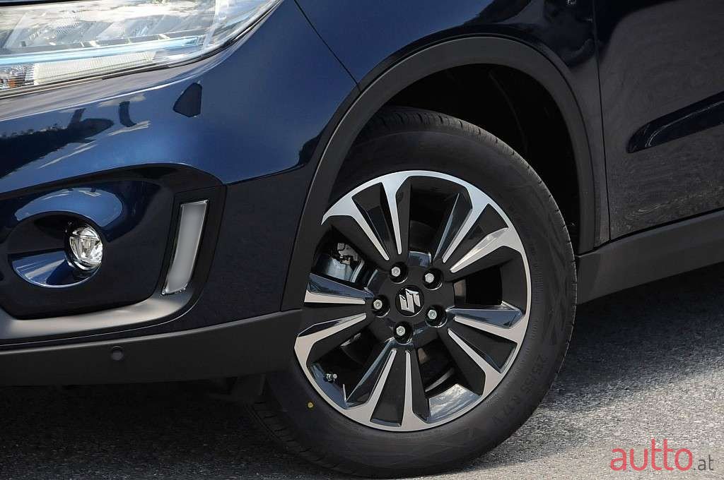 2024' Suzuki Vitara photo #2