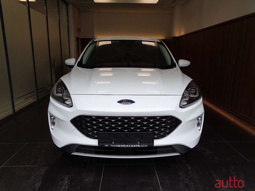 2023' Ford Kuga photo #2
