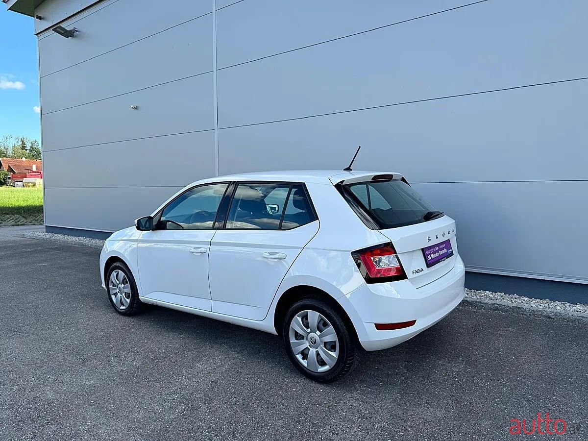 2020' Skoda Fabia photo #5