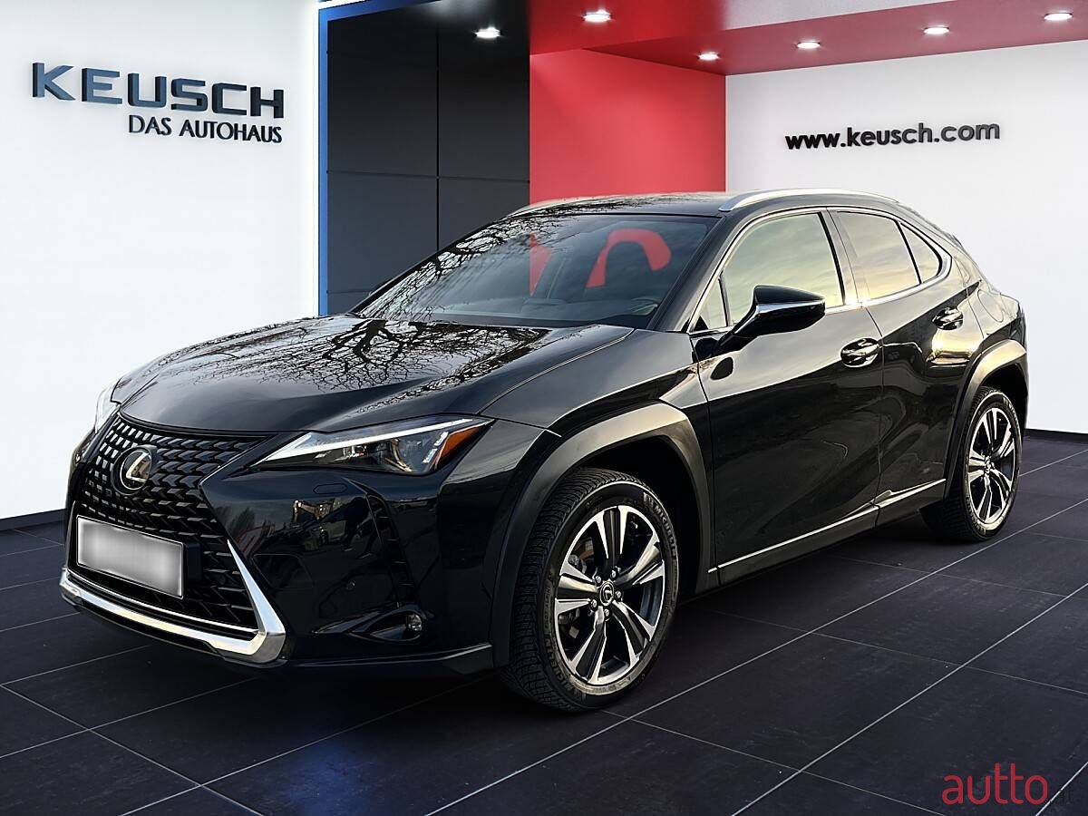 2023' Lexus UX photo #2