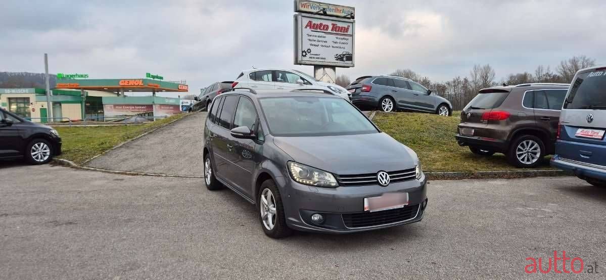 2013' Volkswagen Touran photo #2