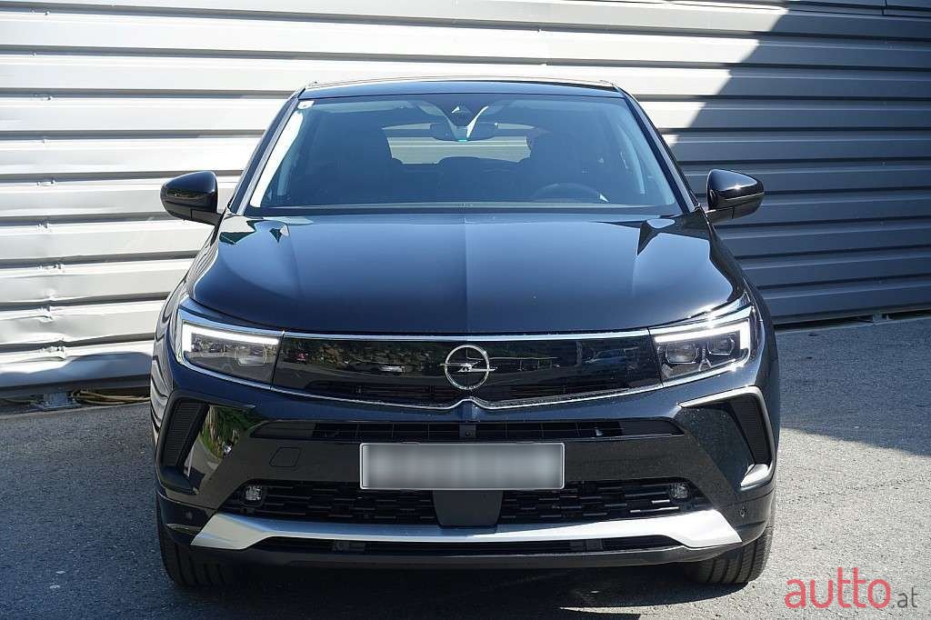 2022' Opel Grandland X photo #2