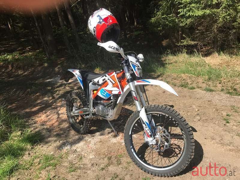 2016' KTM Freeride E-XC photo #1