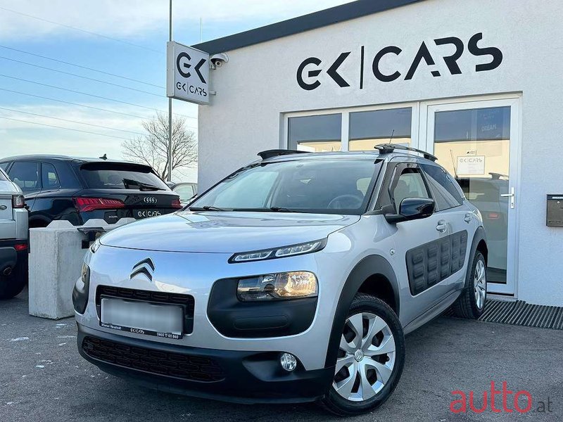 2017' Citroen C4 Cactus photo #1