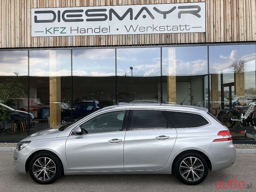 2015' Peugeot 308 photo #2