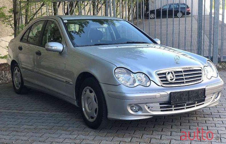 2006' Mercedes-Benz C-Klasse photo #3