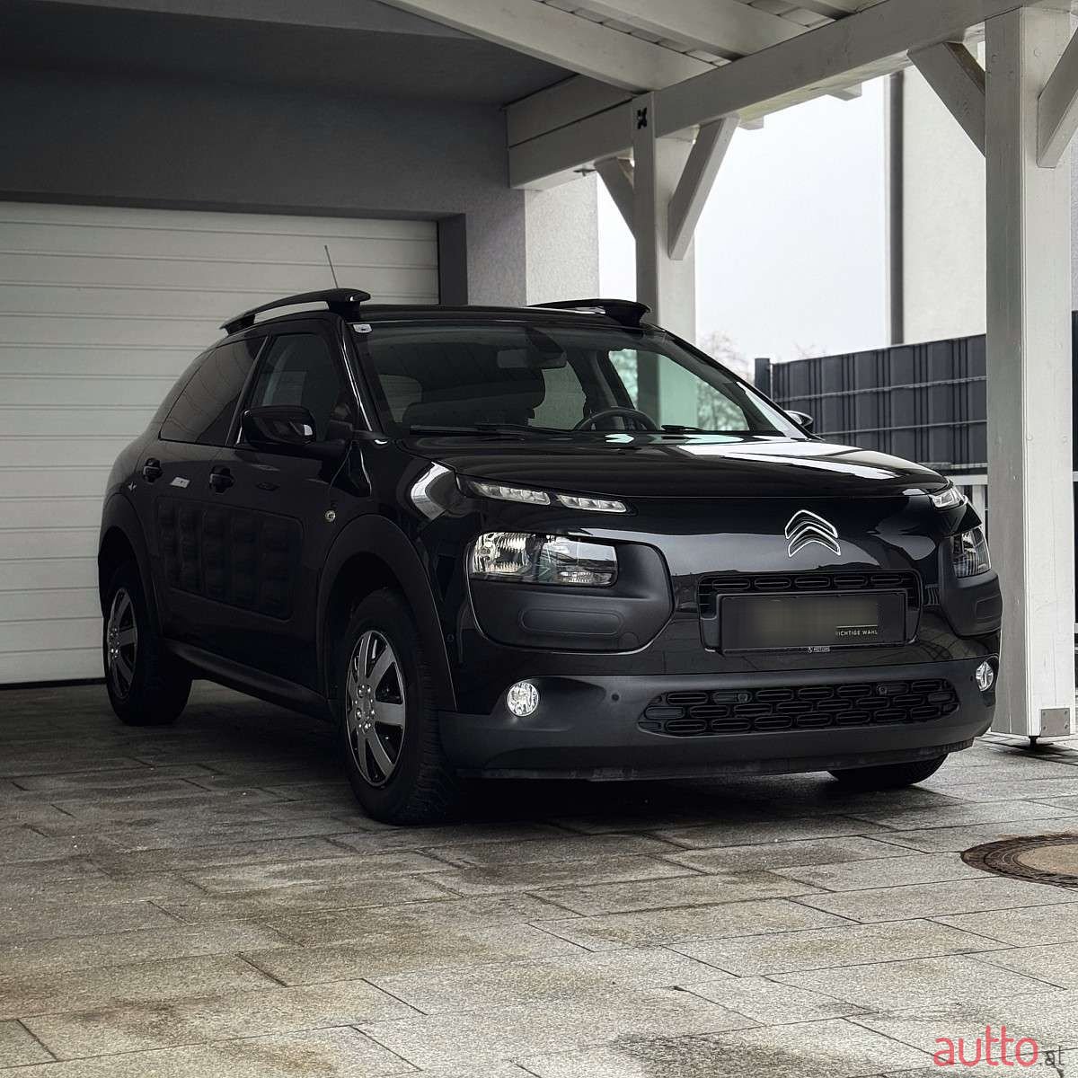 2016' Citroen C4 Cactus photo #1